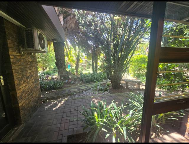 4 BEDROOM HOUSE FOR SALE IN PARKHILL GARDENS